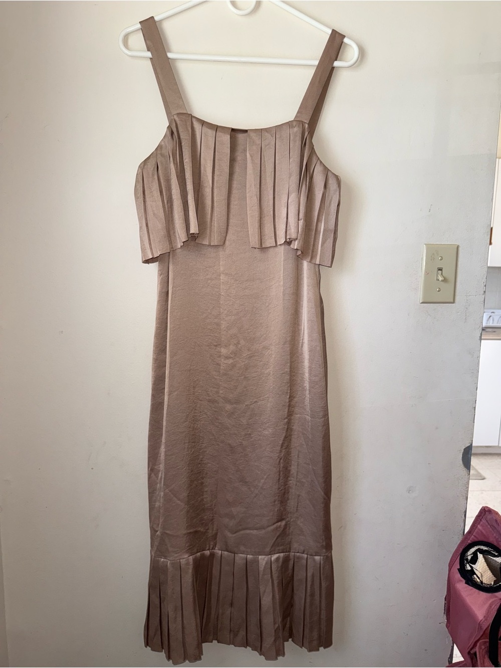 New Aritzia Gold Dress Size 8
